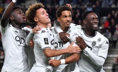 九游娱乐官网入口-包含摩纳哥客场告捷，法甲战绩日益向好的词条