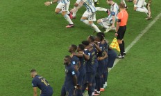 九游娱乐投注-阿根廷足球甲级联赛拉普拉塔击败拉普拉塔决胜球夺冠的简单介绍