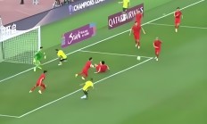 九游娱乐登录-足球比赛在天气炎热中进行，体能受到考验的简单介绍