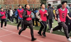 九游娱乐电竞-体育精神！比赛中展现出的体育精神感人至深