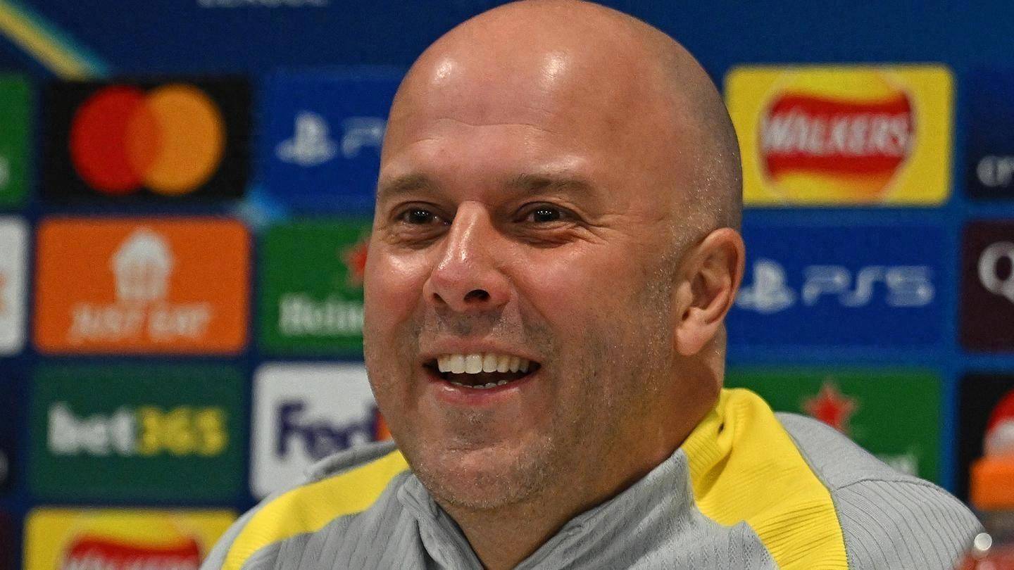 主帅战术受热议,球队发挥稳定 主帅战术受热议,球队发挥稳定