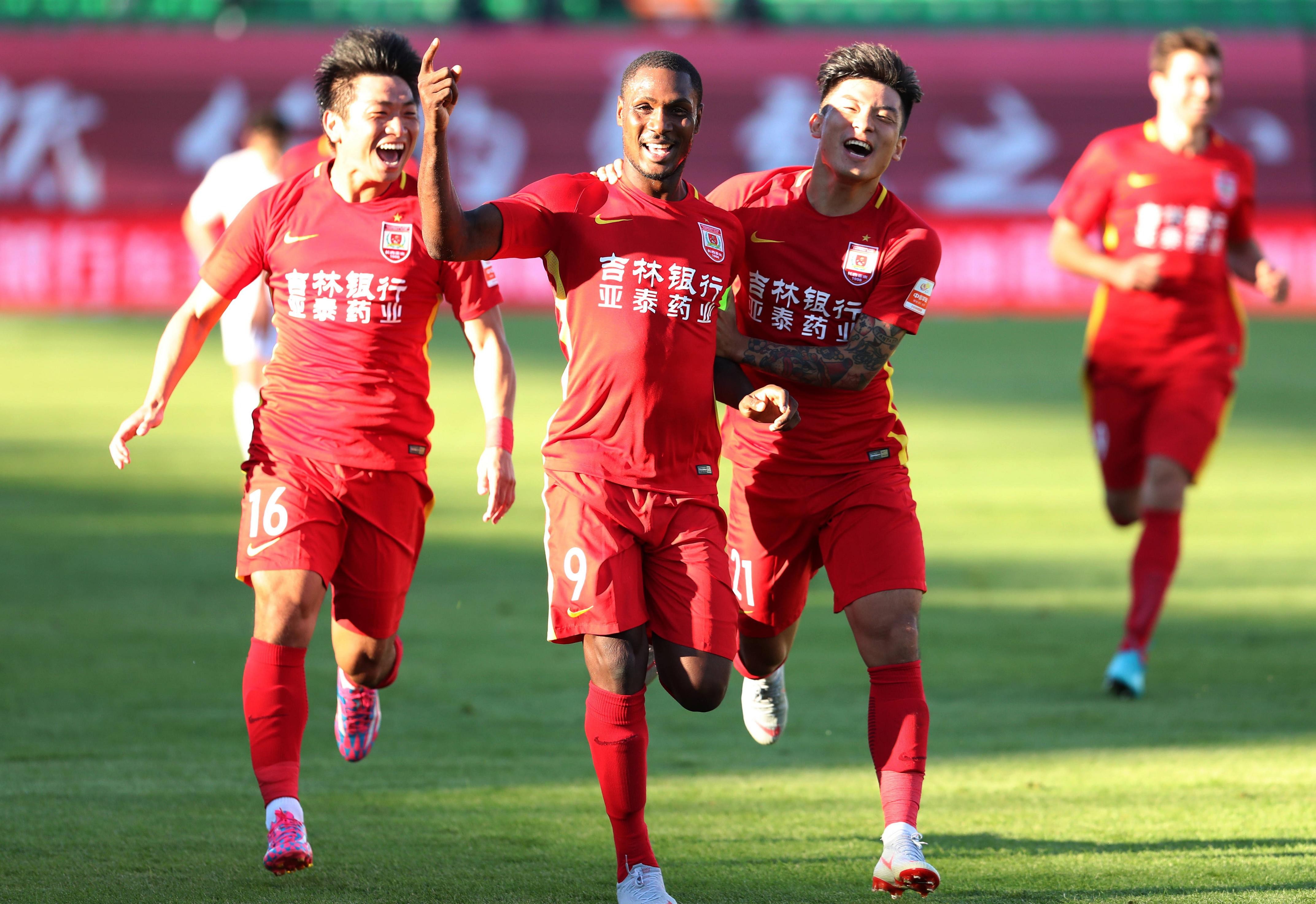 包含新疆反超四川:外援发威护航,实现胜利逆袭的词条 包含新疆反超四川:外援发威护航,实现胜利逆袭的词条