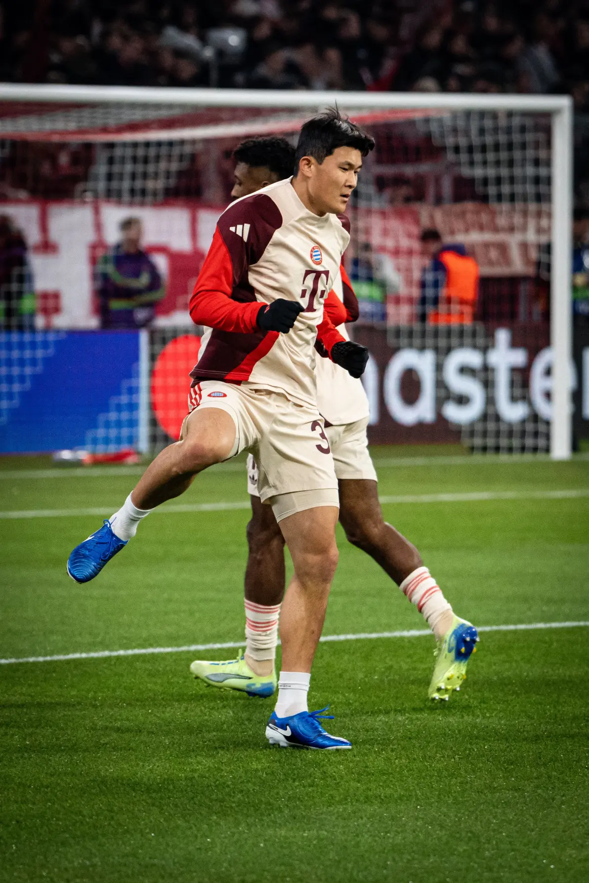 巴黎圣日耳曼客场绝杀，逆转击败拜仁