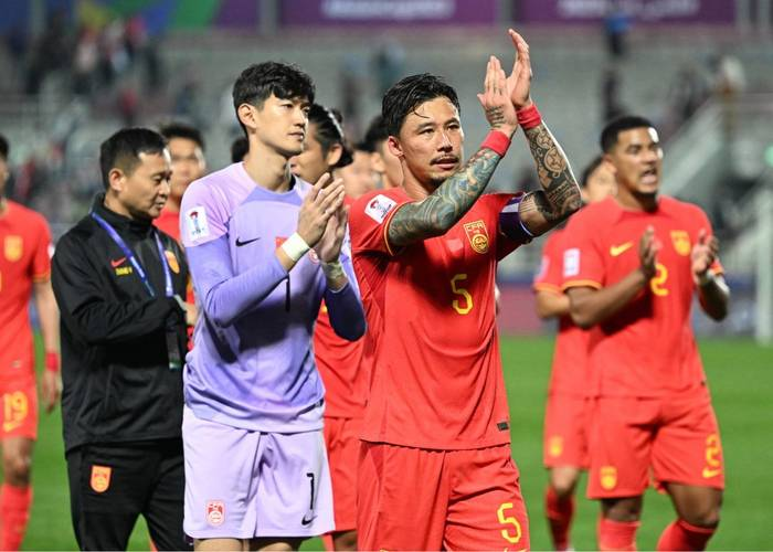 意大利队在精彩比赛中以一球之差负于对手 意大利队在精彩比赛中以一球之差负于对手