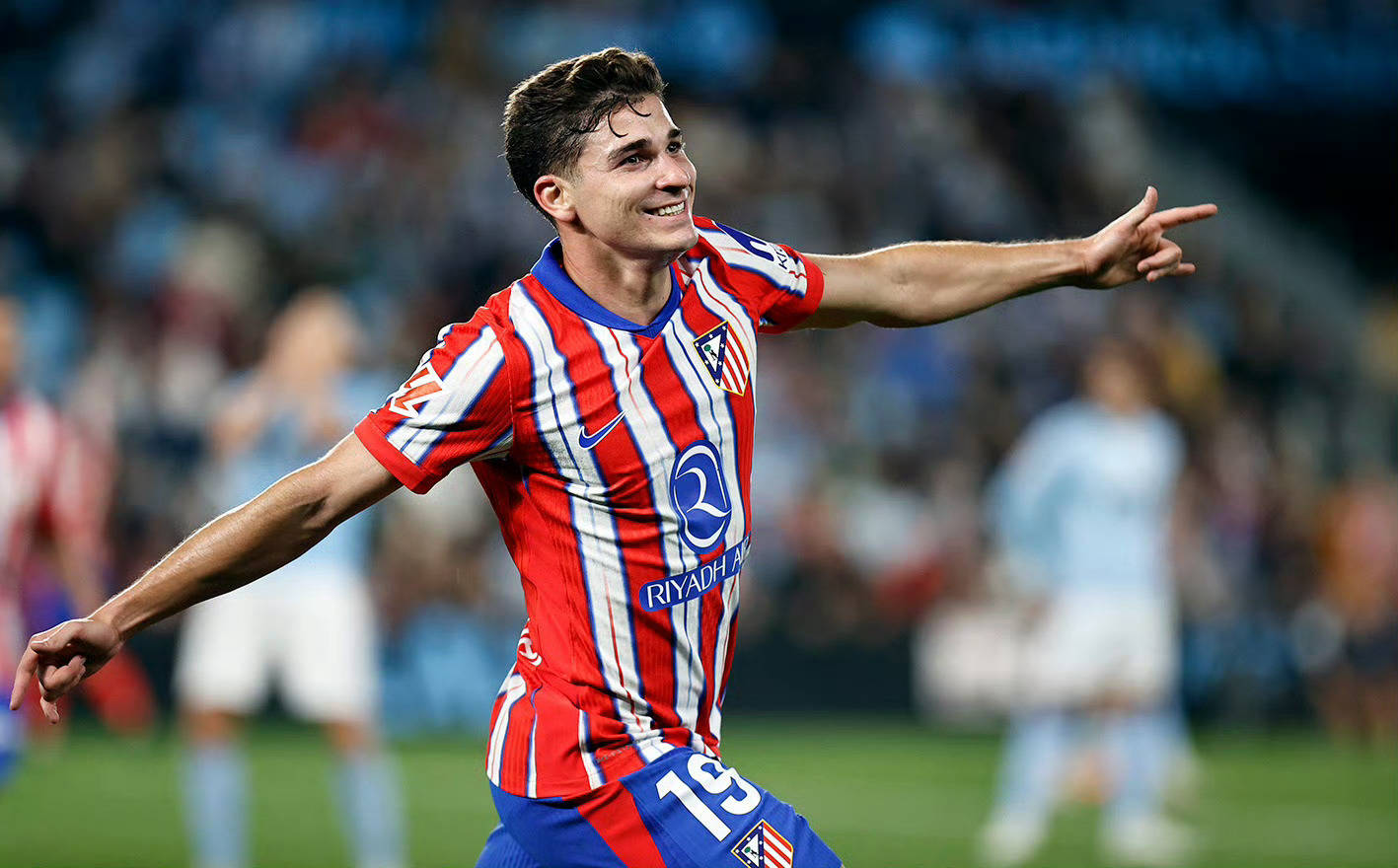 包含巴塞罗那后防线表现神勇,保持不败纪录的词条 包含巴塞罗那后防线表现神勇,保持不败纪录的词条