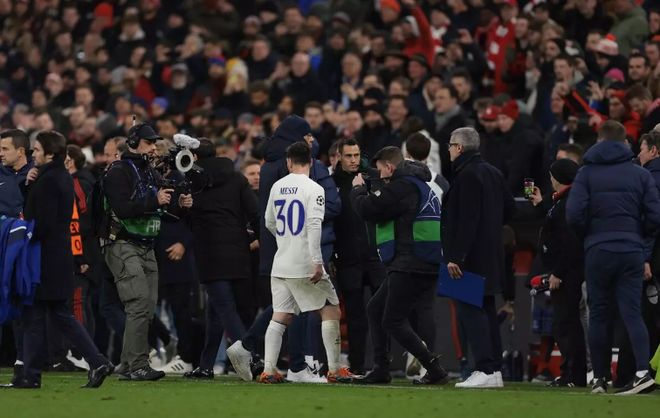 大巴黎主场告负，需全力争取下回合