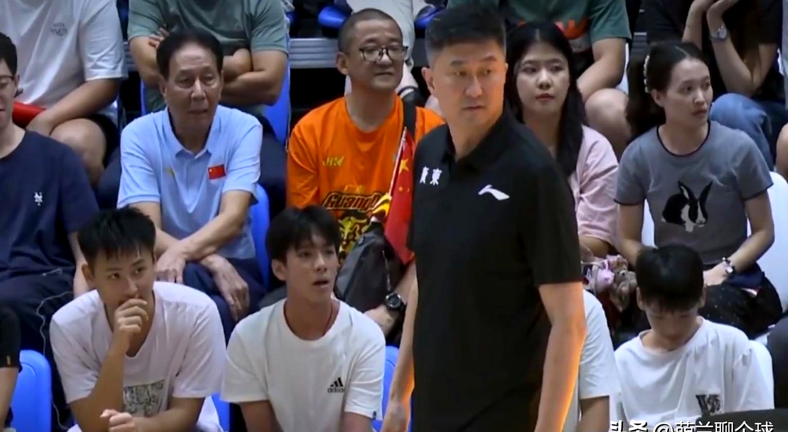 顶级球队交手,场上火药味十足的简单介绍 顶级球队交手,场上火药味十足的简单介绍