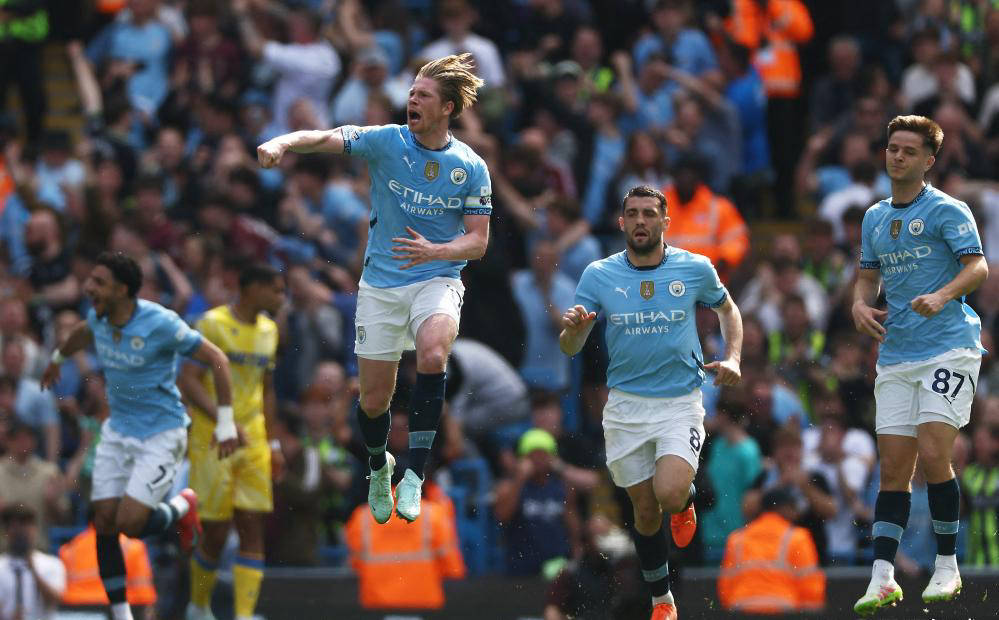 曼城主场取胜，笑傲欧洲赛场