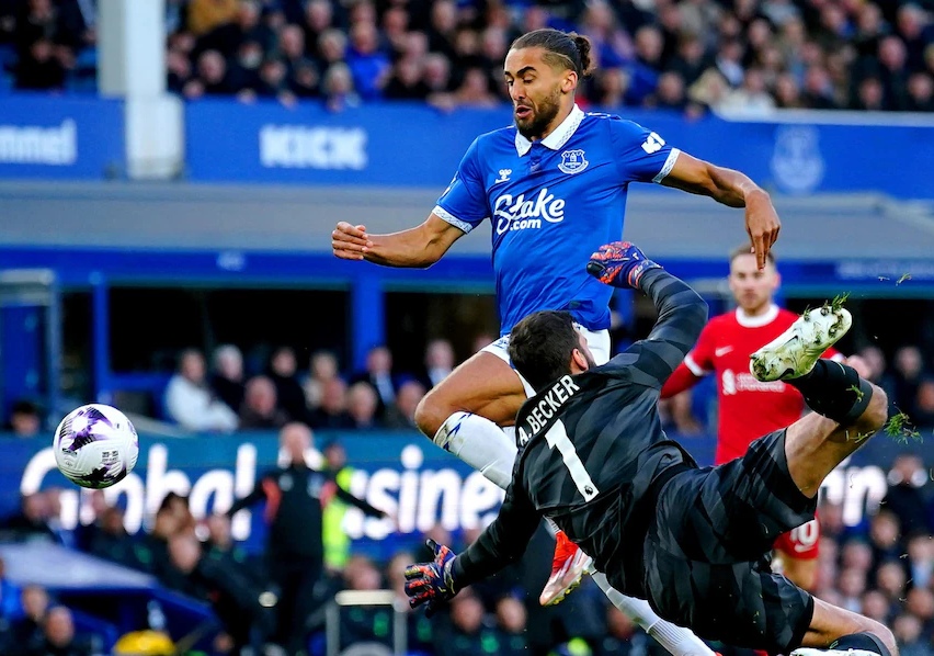 利物浦客场惨败,小组出线形势渺茫 利物浦客场惨败,小组出线形势渺茫