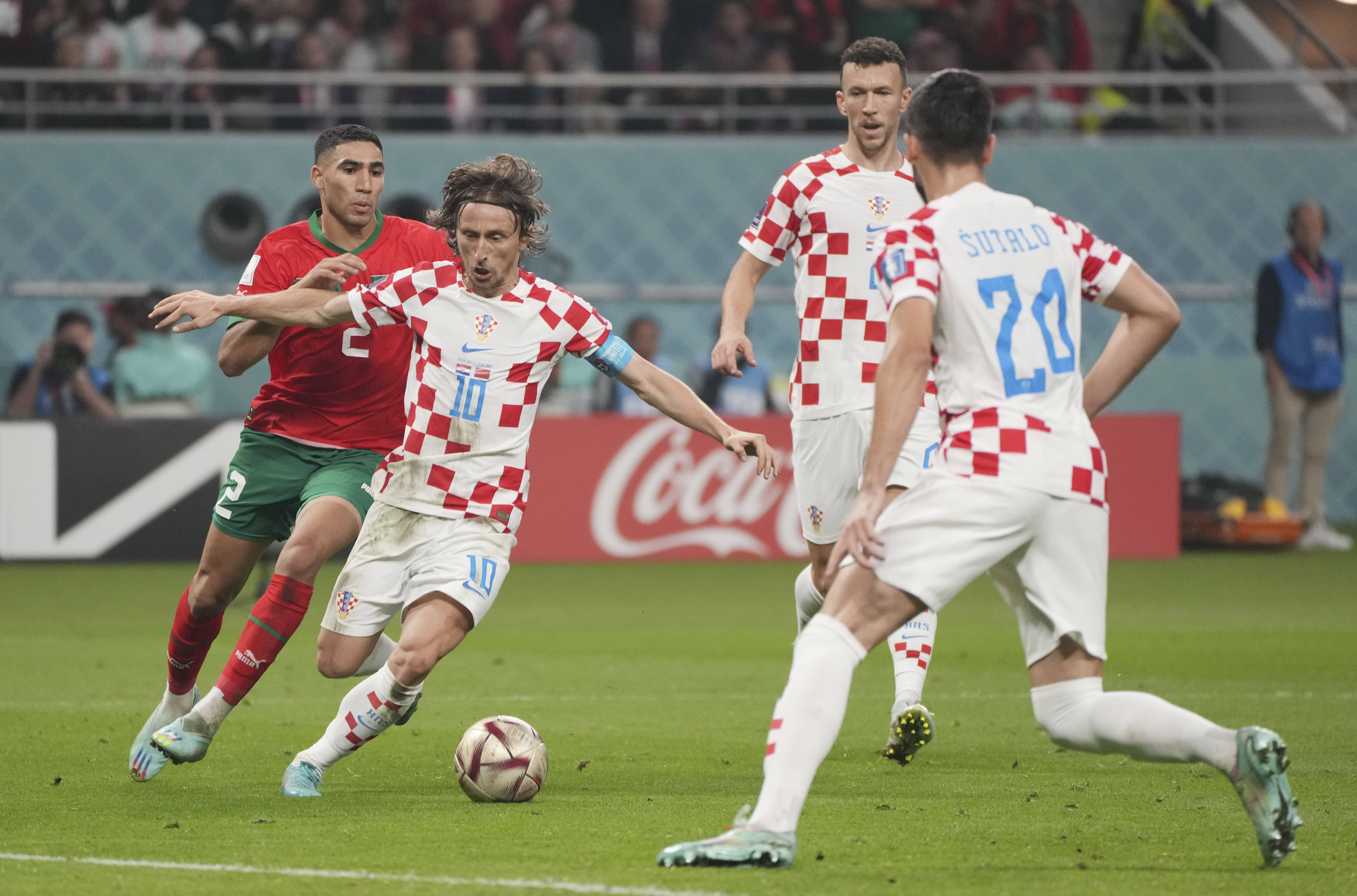 包含瑞典力克乌克兰，成功晋级欧洲杯赛的词条