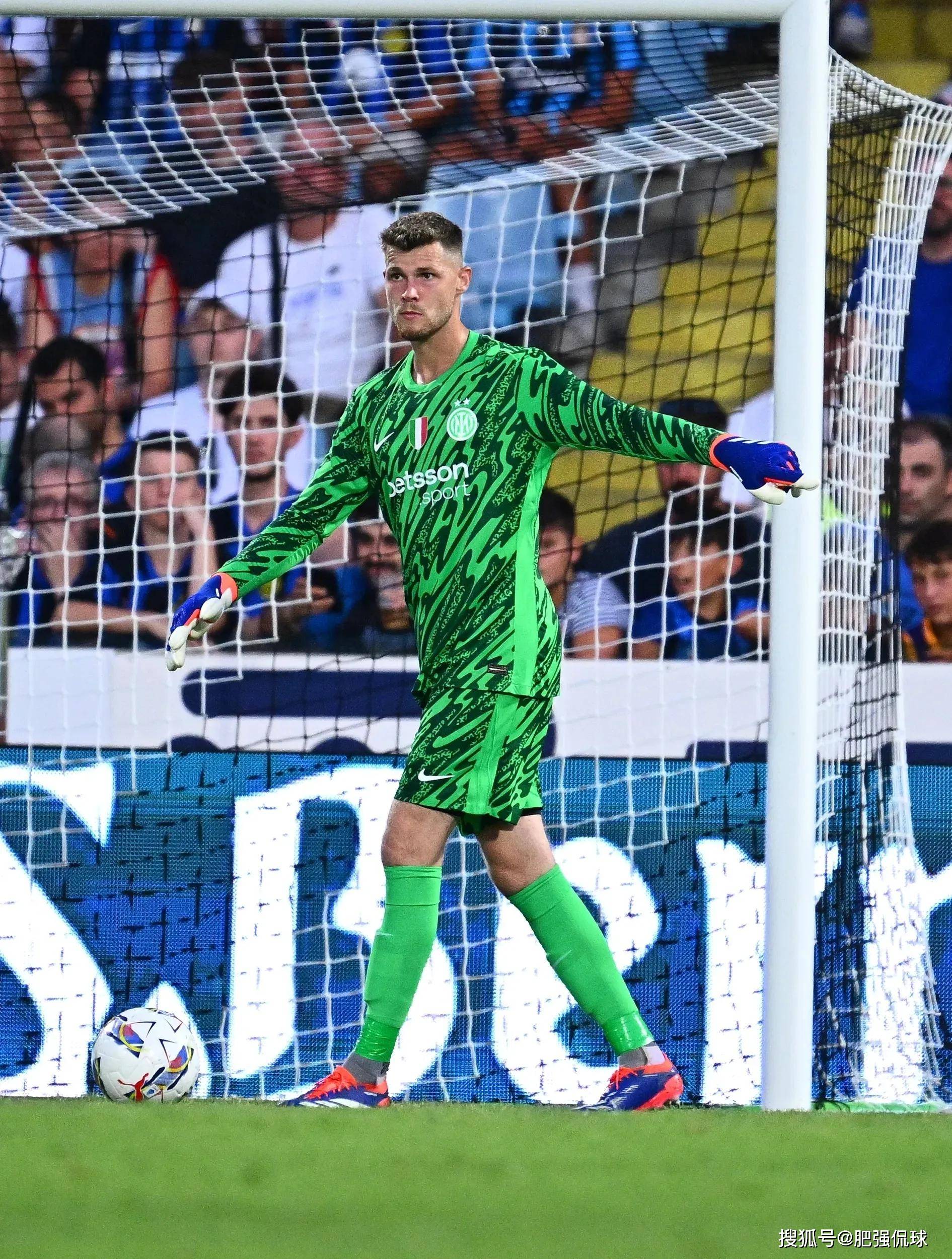 国际米兰官方宣布签约新后卫，强化球队防守实力的简单介绍