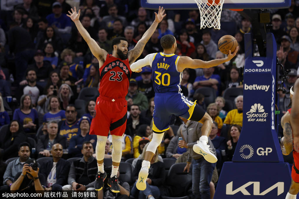 勇士击败猛龙,豪取四连胜 勇士击败猛龙,豪取四连胜